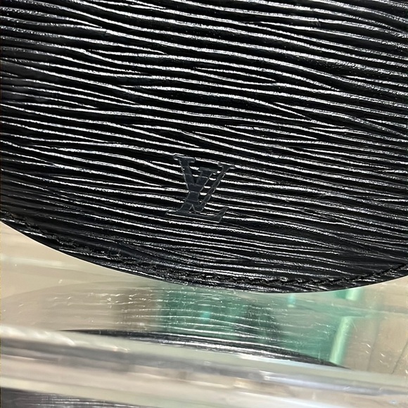 Louis Vuitton Epi Accessory Case Waist Pouch - Picture 3 of 9